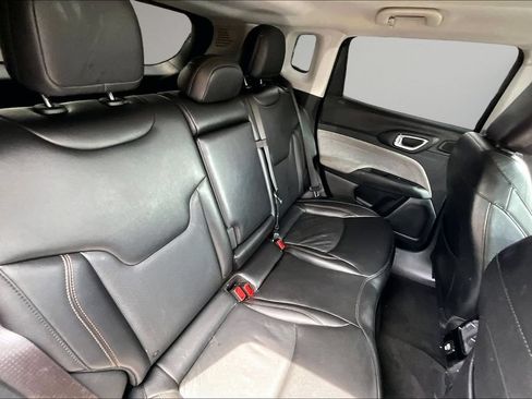 Used 2022 Jeep Compass Latitude w/ Sun and Sound Group AWD/4WD image 26