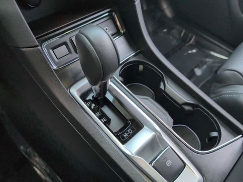 Used 2023 Subaru Ascent Limited image 31