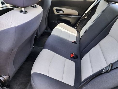 Used 2016 Chevrolet Cruze LS image 13