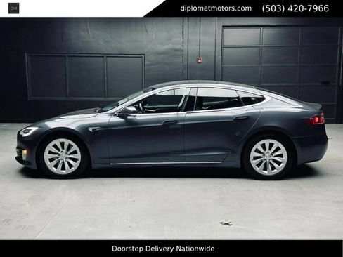 Used 2017 Tesla Model S 75D AWD/4WD image 4