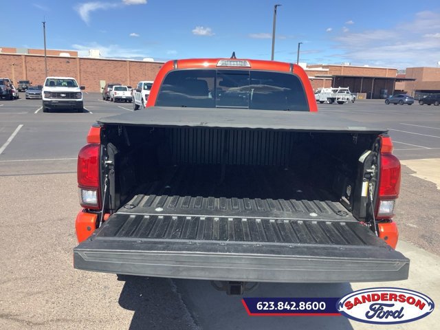 Used 2018 Toyota Tacoma TRD Sport w/ Technology Package AWD/4WD image 9