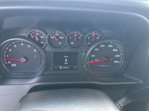 Certified 2021 Chevrolet Silverado 2500 Custom w/ Custom Value Package AWD/4WD image 15