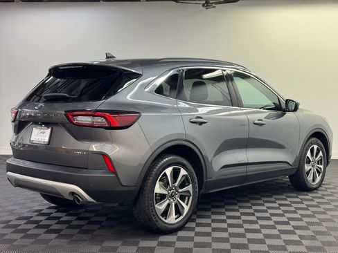 Used 2024 Ford Escape Platinum image 2