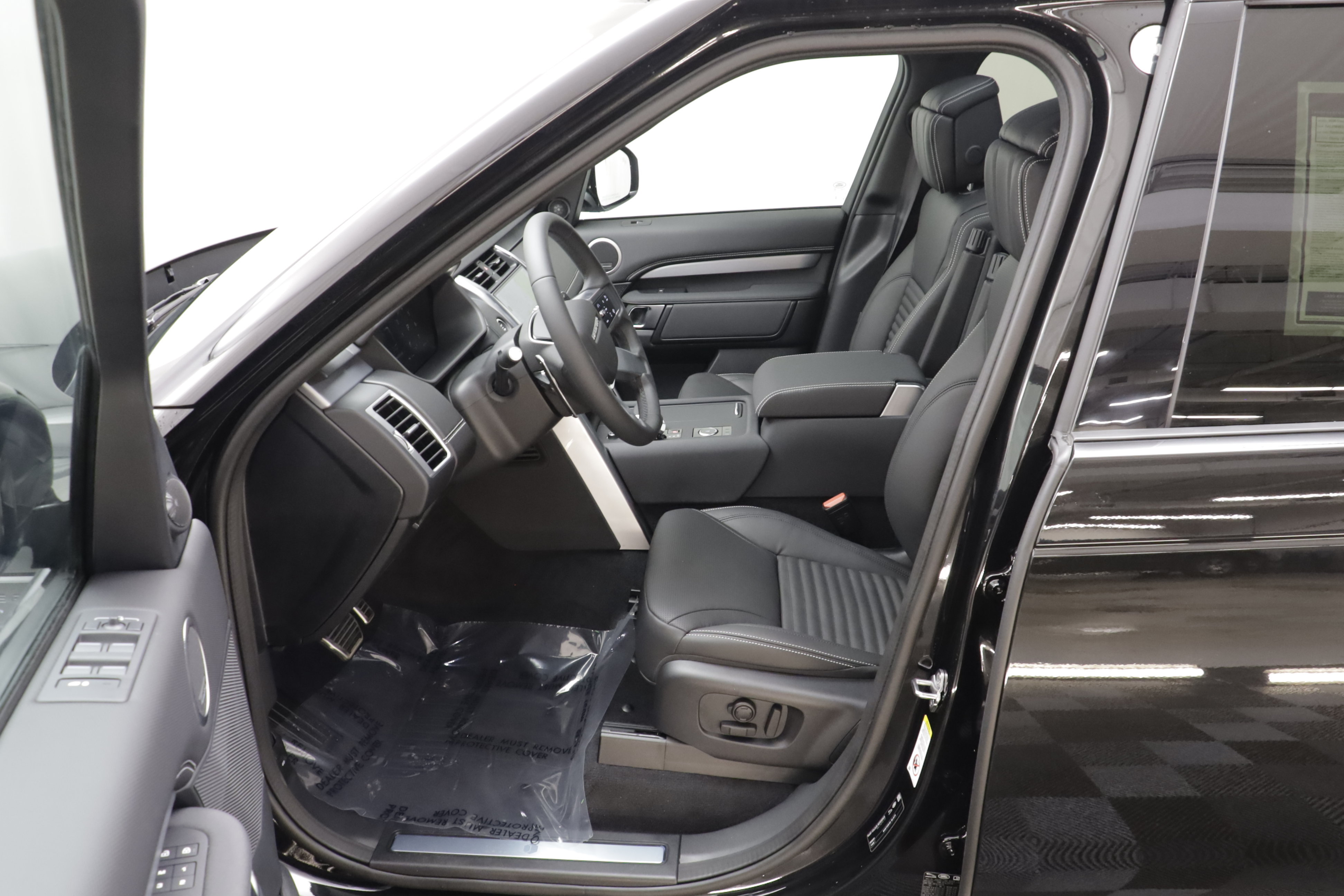 New 2026 Land Rover Discovery Limited Edition AWD/4WD image 7