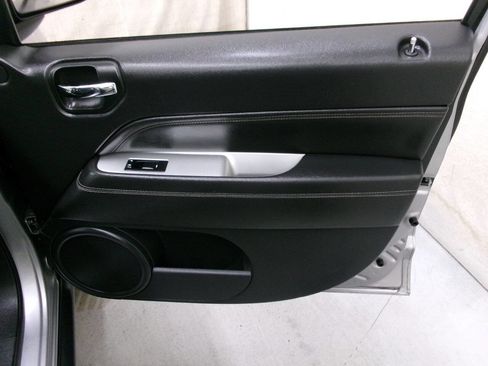 Used 2017 Jeep Compass High Altitude image 26