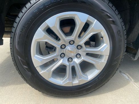 Used 2023 Chevrolet Silverado 1500 LTZ AWD/4WD image 27