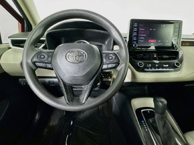 Used 2020 Toyota Corolla LE FWD image 10
