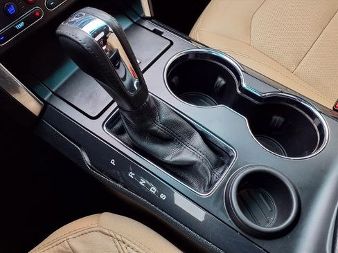 Used 2016 Ford Explorer Limited image 25