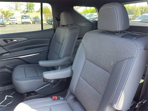 New 2025 Chevrolet Traverse LT image 6