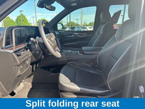 Used 2024 Cadillac Escalade Premium Luxury AWD/4WD image 10