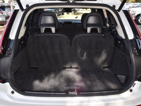 Used 2025 Volvo XC90 B6 Plus image 37