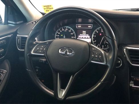 Used 2017 INFINITI QX30 Premium w/ Navigation Package AWD/4WD image 16