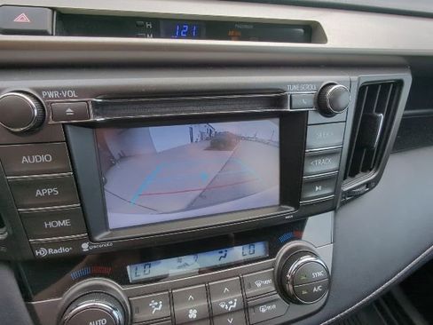 Used 2015 Toyota RAV4 XLE AWD/4WD image 19
