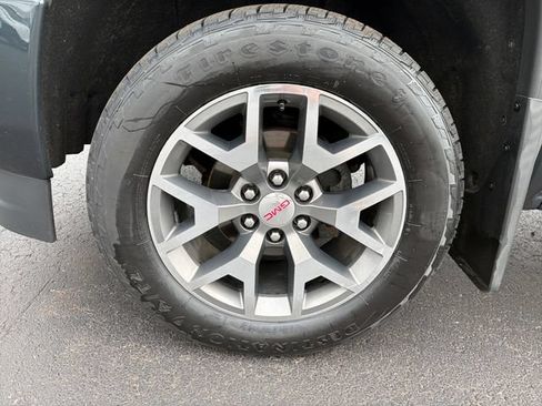 Used 2018 GMC Sierra 1500 SLT AWD/4WD image 30