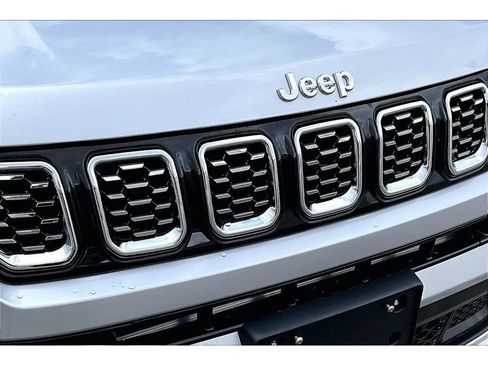 Certified 2026 Jeep Compass Limited AWD/4WD image 34