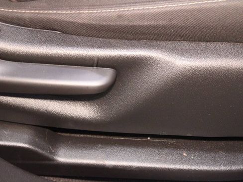 Used 2019 GMC Acadia SLE image 11