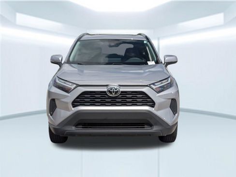Used 2024 Toyota RAV4 XLE FWD image 10