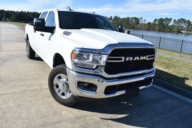 Used 2024 RAM 2500 Tradesman w/ Chrome Appearance Group AWD/4WD image 2