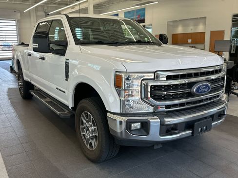 Used 2020 Ford F250 Lariat w/ Lariat Value Package AWD/4WD image 4
