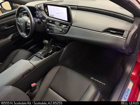 Used 2024 Lexus ES 300h w/ Premium Package FWD image 11