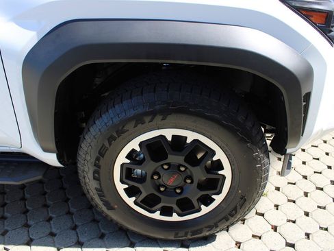 Used 2026 Toyota 4Runner TRD Off-Road AWD/4WD image 13