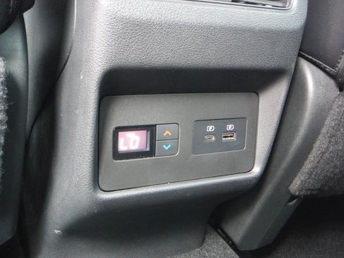 Used 2021 Nissan Rogue SL AWD/4WD image 35