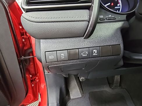 Used 2023 Toyota Camry SE image 26