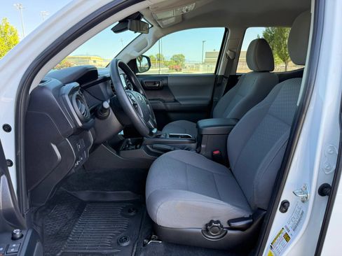 Used 2023 Toyota Tacoma SR AWD/4WD image 13