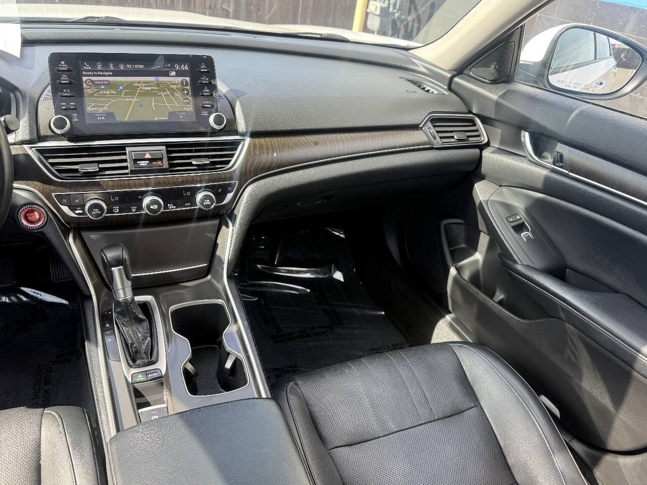 Used 2018 Honda Accord Touring image 8