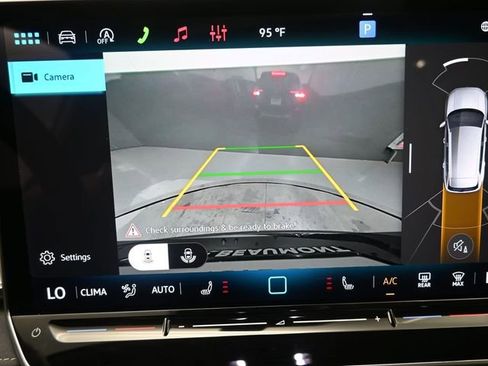 New 2026 Volkswagen Tiguan SE image 6