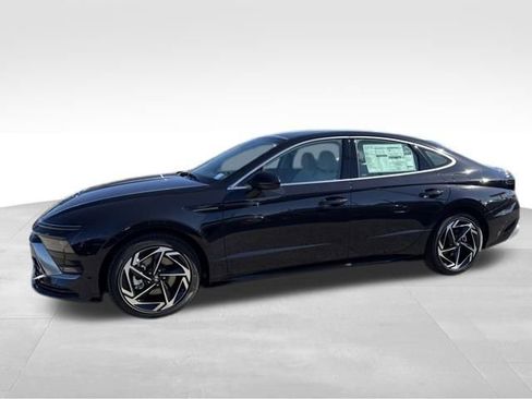 New 2026 Hyundai Sonata SEL FWD image 2