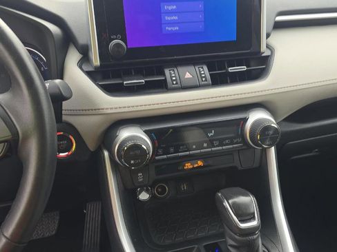 Used 2023 Toyota RAV4 XLE Premium image 12