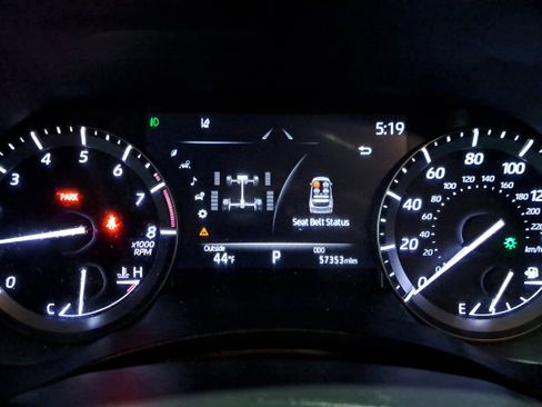 Certified 2021 Toyota Highlander XLE image 27