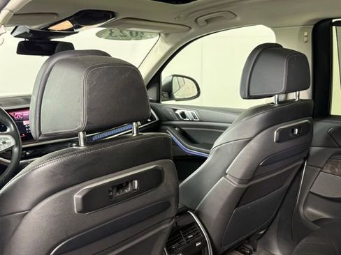 Used 2023 BMW X7 xDrive40i w/ Premium Package image 22