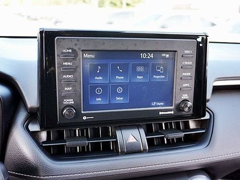 Used 2022 Toyota RAV4 LE FWD image 26