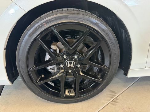 Used 2024 Honda Civic Sport image 25