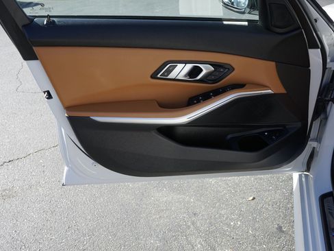 Used 2022 BMW 330e w/ M Sport Package image 24