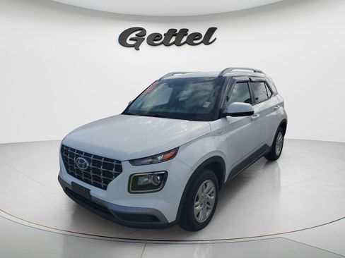 Used 2020 Hyundai Venue SEL FWD image 1