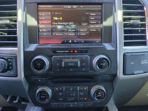 Used 2015 Ford F150 Lariat w/ Equipment Group 502A Luxury image 11