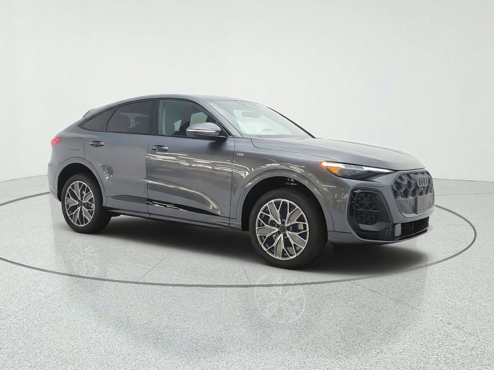 New 2026 Audi Q5 Premium Plus AWD/4WD image 3