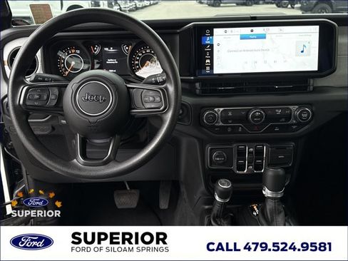 Used 2025 Jeep Gladiator Sport image 8