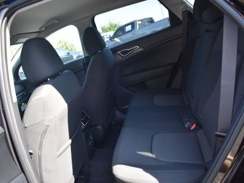 New 2026 Kia Sportage LX image 18