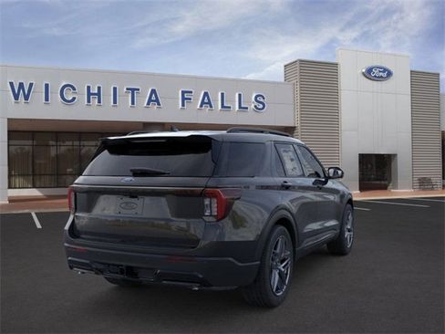 New 2026 Ford Explorer ST-Line w/ ST-Line Street Pack image 8