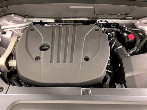 New 2026 Volvo XC90 B5 Plus w/ Protection Package image 8