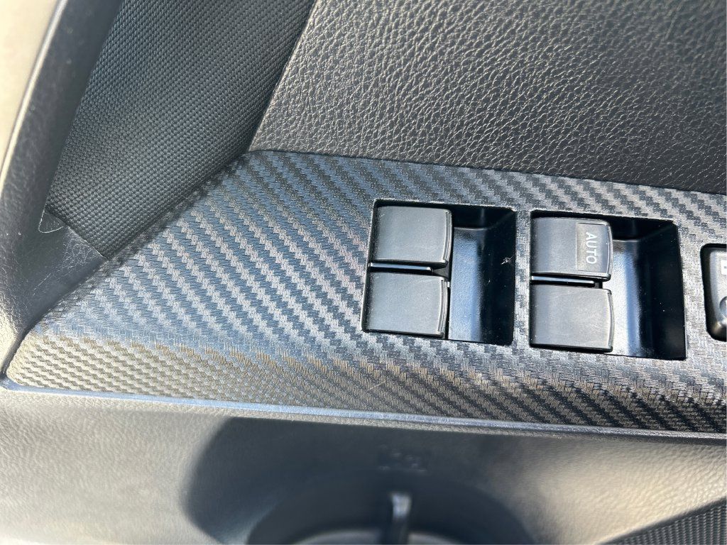 Used 2013 Toyota RAV4 XLE AWD/4WD image 47