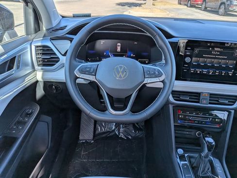 New 2026 Volkswagen Taos SE FWD image 17