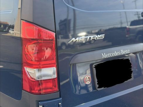 Used 2023 Mercedes-Benz Metris image 18