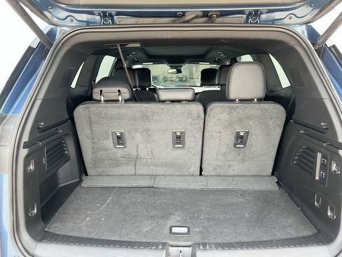 Used 2024 GMC Acadia Denali image 29