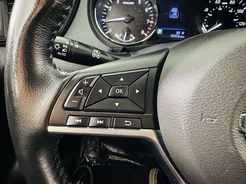 Used 2018 Nissan Rogue SL w/ Premium Package AWD/4WD image 12