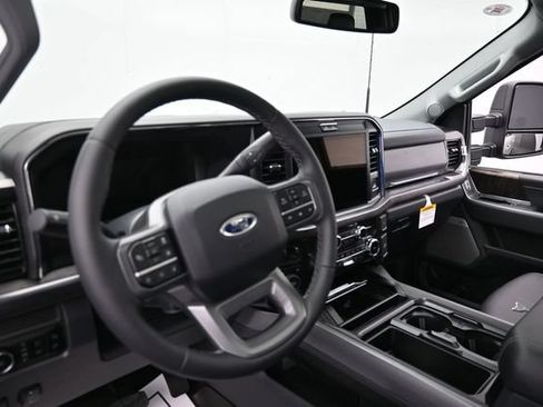 New 2026 Ford F250 Lariat w/ Black Appearance Package AWD/4WD image 27